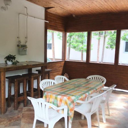 Honved Apartmanhaz Balatonlelle Buitenkant foto