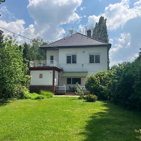 Honved Apartmanhaz Balatonlelle Buitenkant foto